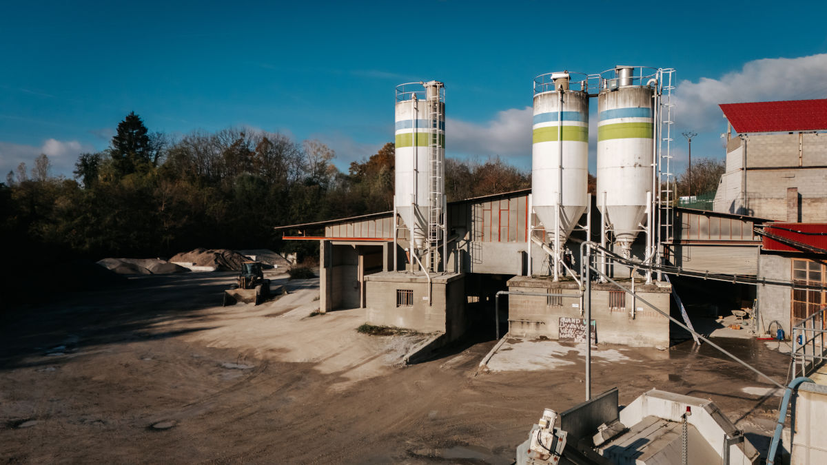 Centrale à béton situé Jussy dans le Chablais